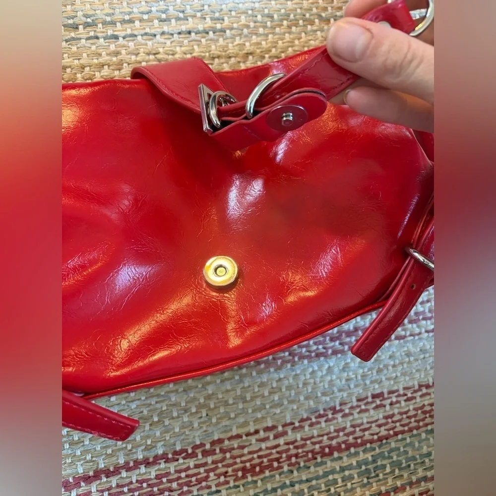 NWOT PRINCESS POLLY “Anatolius Shoulder Bag” in red!